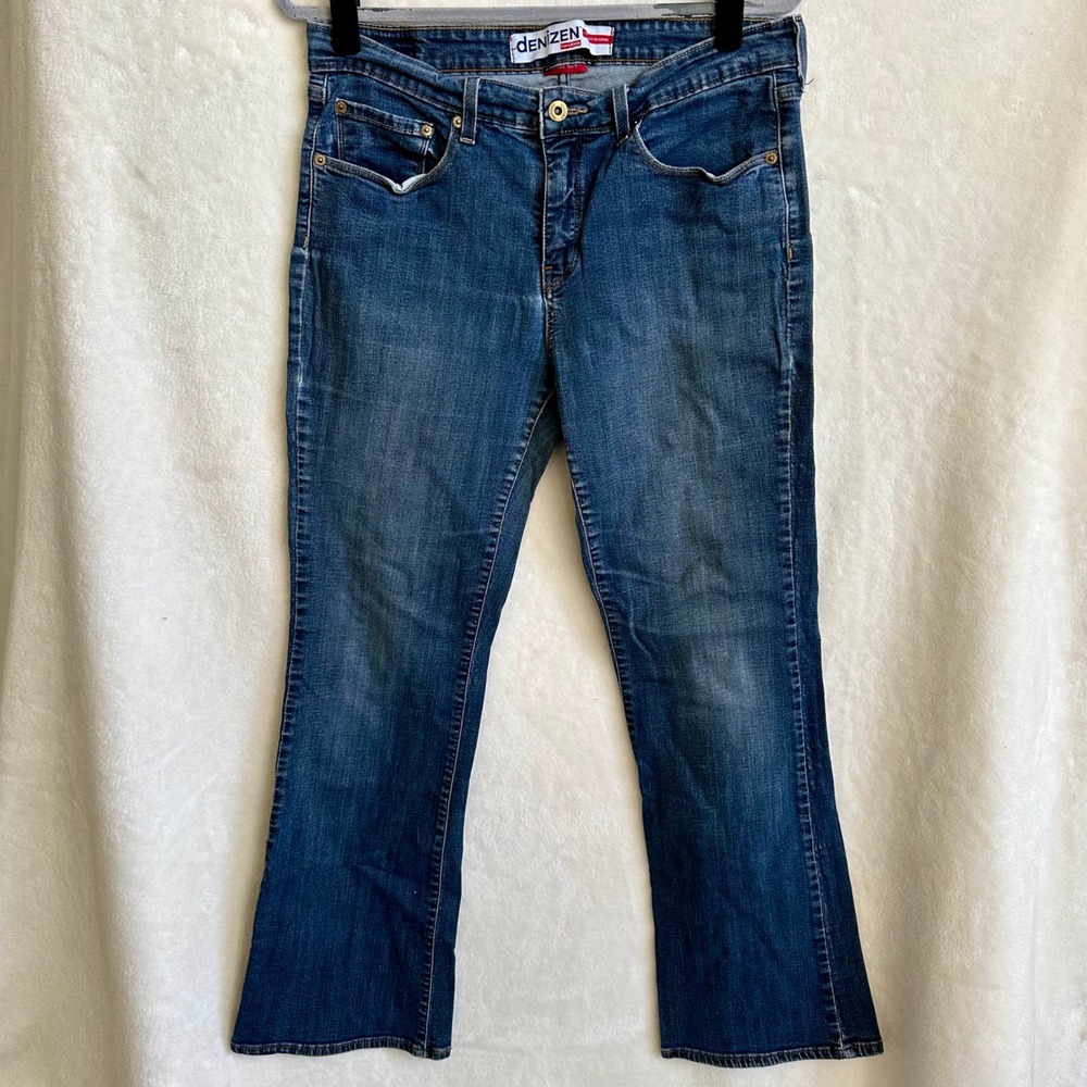 Denizen from Levi's Totally Shaping‎ Bootcut Jeans Medium Wash Blue Denim 16M